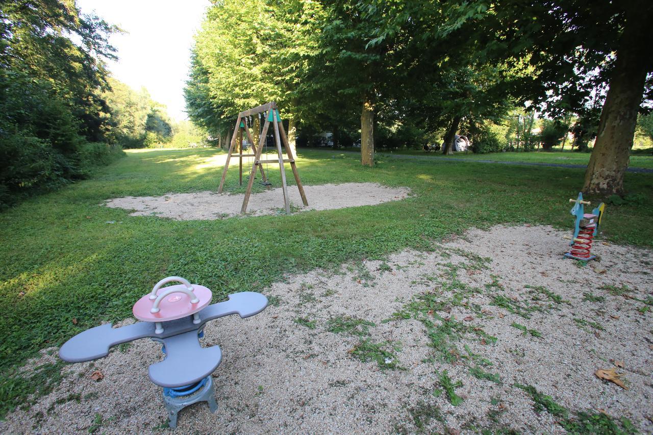 Camping L'Ilot Du Chail Sansais المظهر الخارجي الصورة