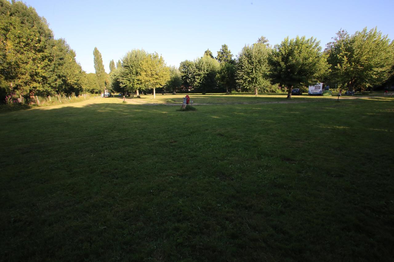 Camping L'Ilot Du Chail Sansais المظهر الخارجي الصورة